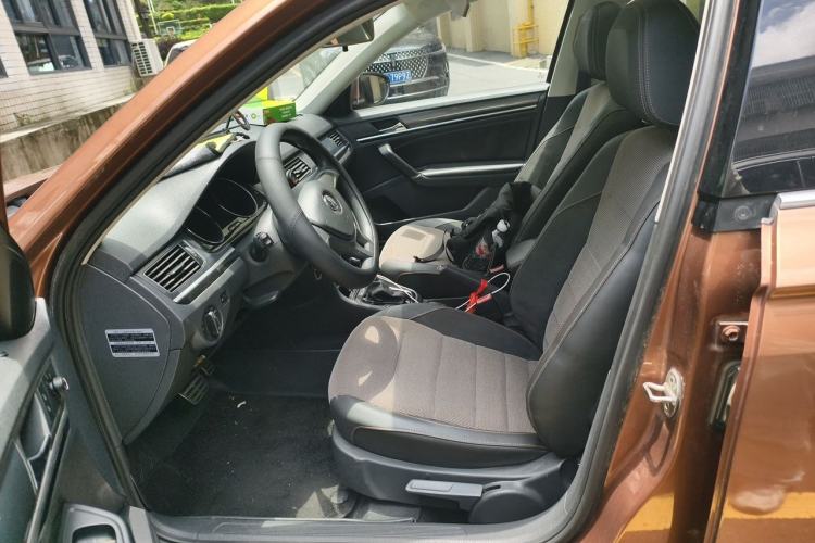 Used Volkswagen C-TREK 2017 230TSI DSG Comfort Version Left Front Seat