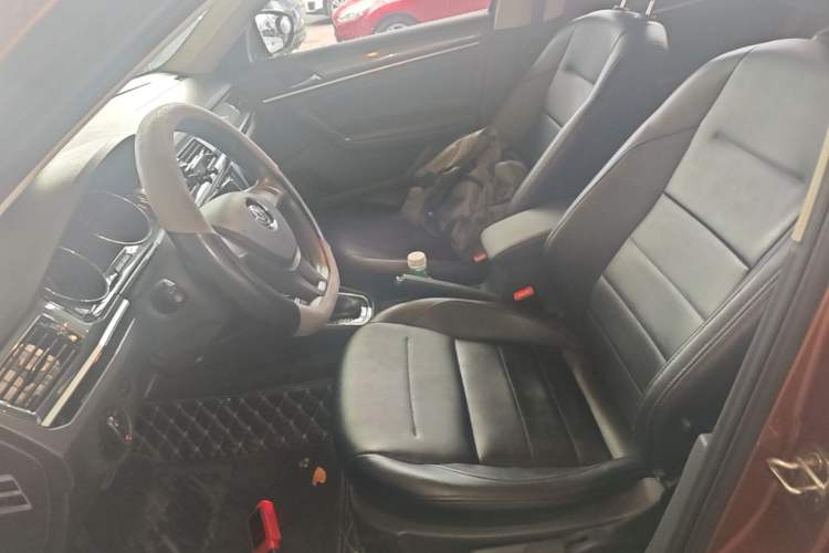 Used Volkswagen C-TREK 2017 1.6L Automatic Comfort Model Left Front Seat