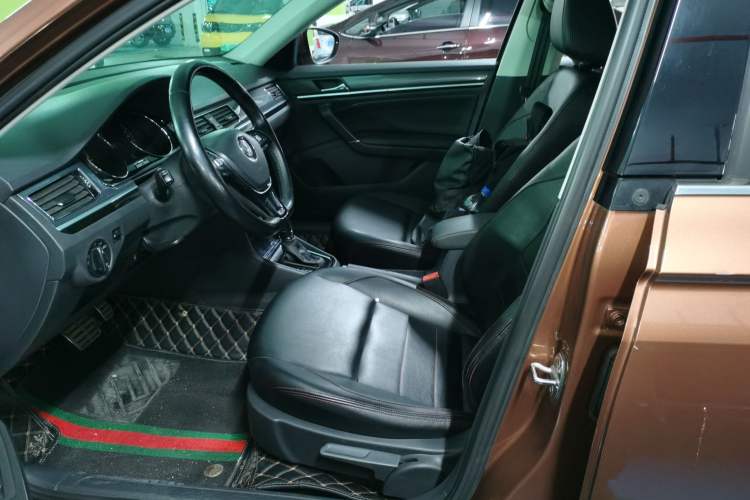 Used Volkswagen C-TREK 2017 1.6L Automatic Comfort Model Left Front Seat