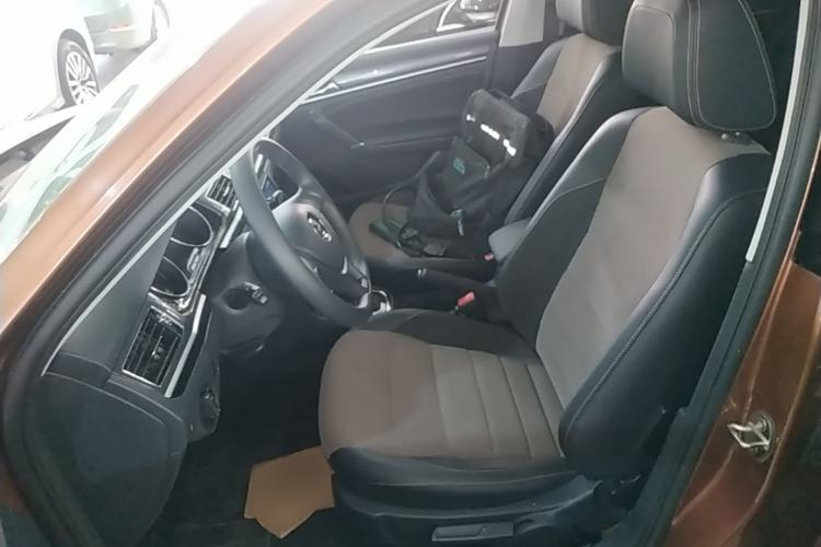 Used Volkswagen C-TREK 2017 230TSI DSG Comfort Version Left Front Seat