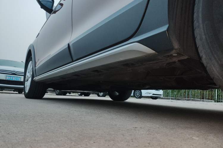 Used Volkswagen C-TREK 2017 1.6L Automatic Comfort Model Left Side Sill