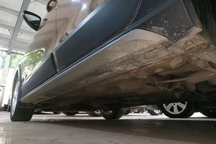 Used Volkswagen C-TREK 2017 230TSI DSG Comfort Version Left Side Sill