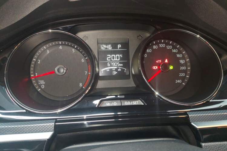 Used Volkswagen C-TREK 2017 1.6L Automatic Comfort Model Odometer Close Up
