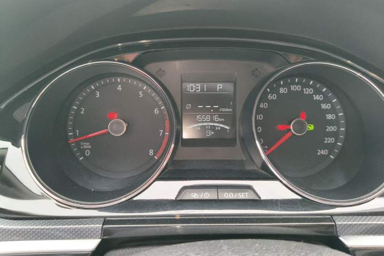 Used Volkswagen C-TREK 2017 1.6L Automatic Comfort Model Odometer Close Up