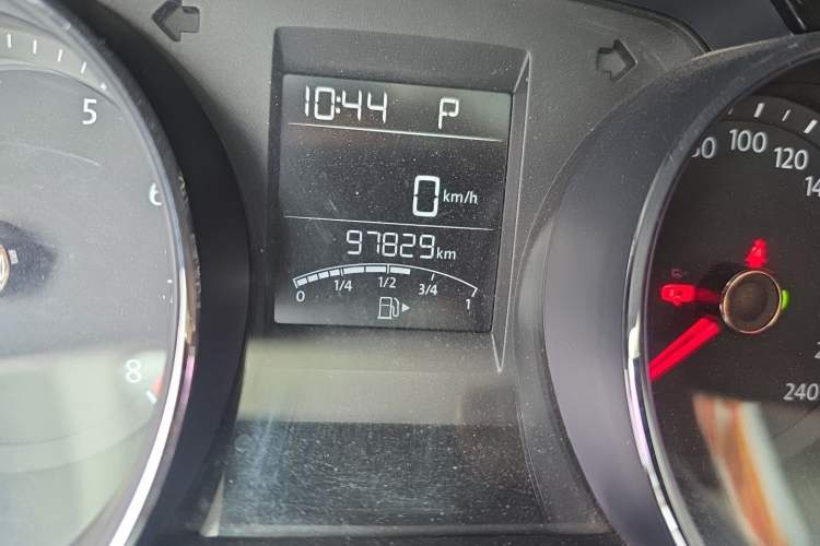 Used Volkswagen C-TREK 2017 1.6L Automatic Comfort Model Odometer Close Up