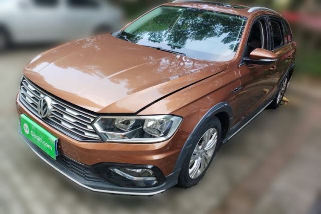 Ojetý Volkswagen C-TREK 2017 230TSI DSG Comfort Version