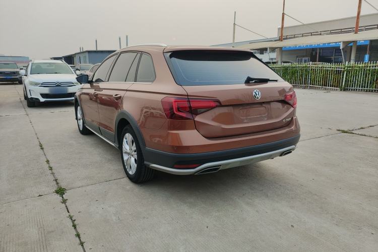 Used Volkswagen C-TREK 2017 1.6L Automatic Comfort Model Rear Left 45 Deg