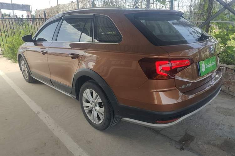 Used Volkswagen C-TREK 2017 1.6L Automatic Comfort Model Rear Left 45 Deg