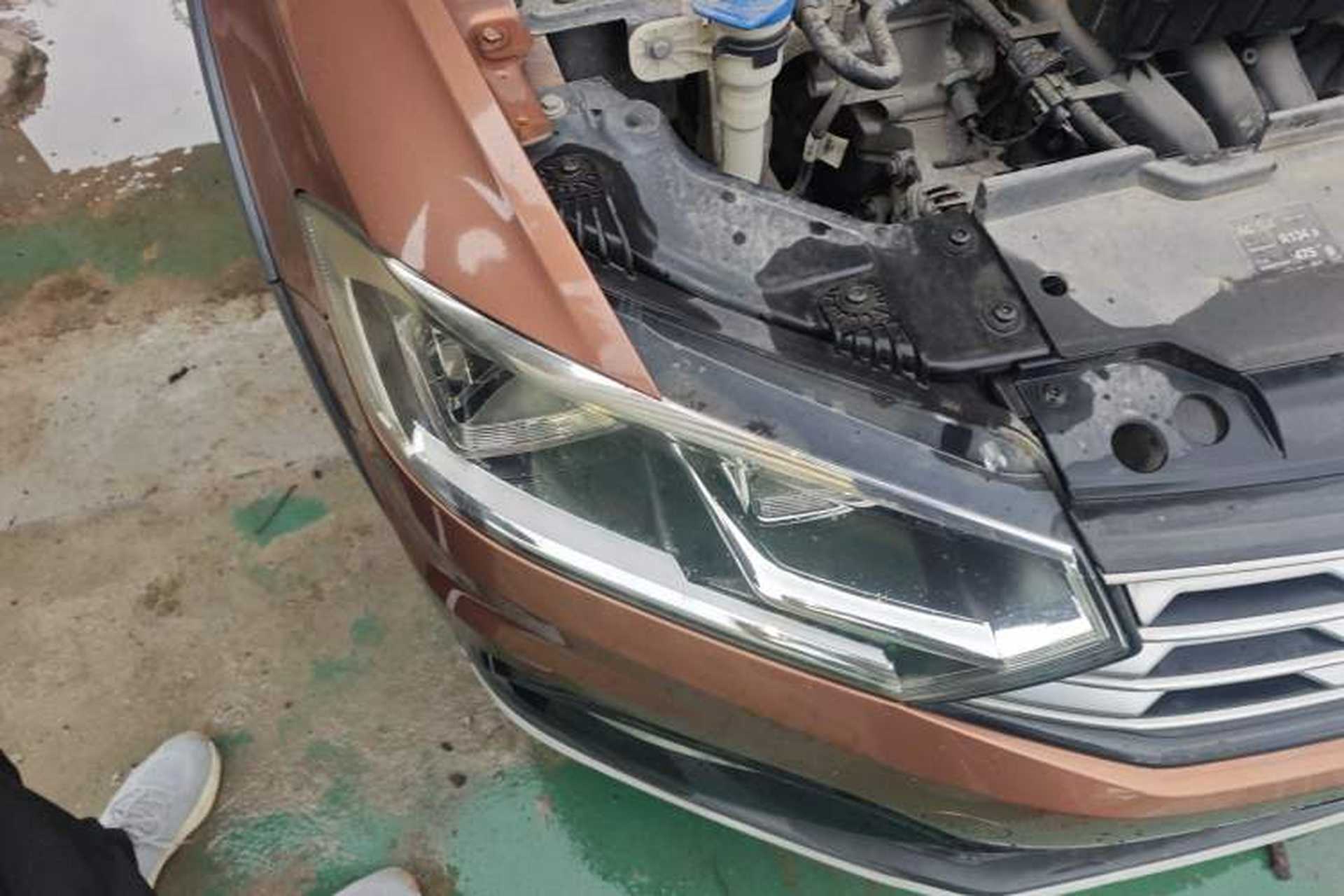 Used Volkswagen C-TREK 2017 1.6L Manual Comfort Model Right Front Headlight