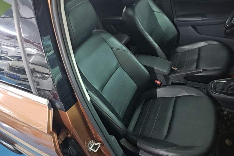 Used Volkswagen C-TREK 2017 1.6L Automatic Comfort Model Right Front Seat