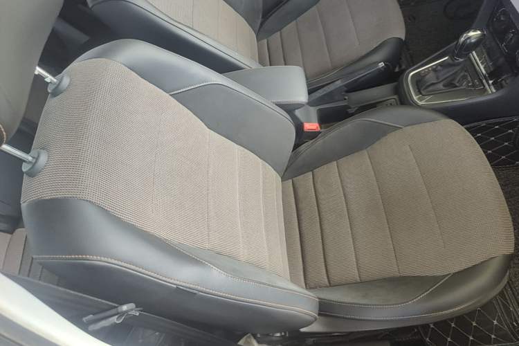 Used Volkswagen C-TREK 2017 1.6L Automatic Comfort Model Right Front Seat