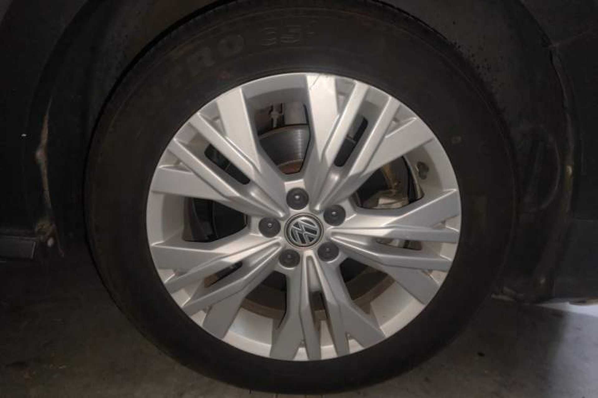 Used Volkswagen C-TREK 2017 1.6L Automatic Comfort Model Right Front Wheel Hub