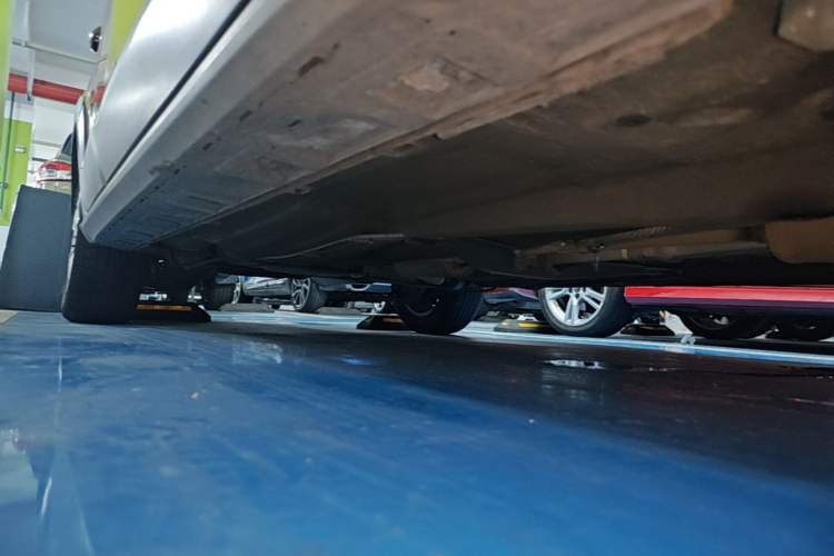 Used Volkswagen C-TREK 2017 1.6L Automatic Comfort Model Right Side Sill