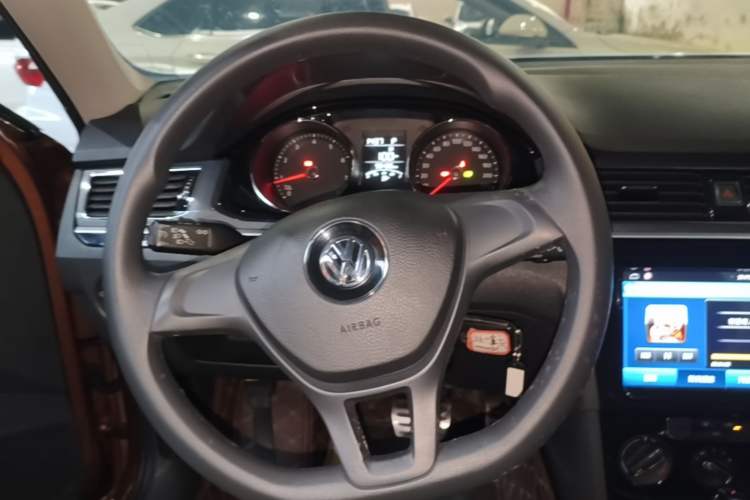 Used Volkswagen C-TREK 2017 1.6L Automatic Comfort Model Steering Wheel