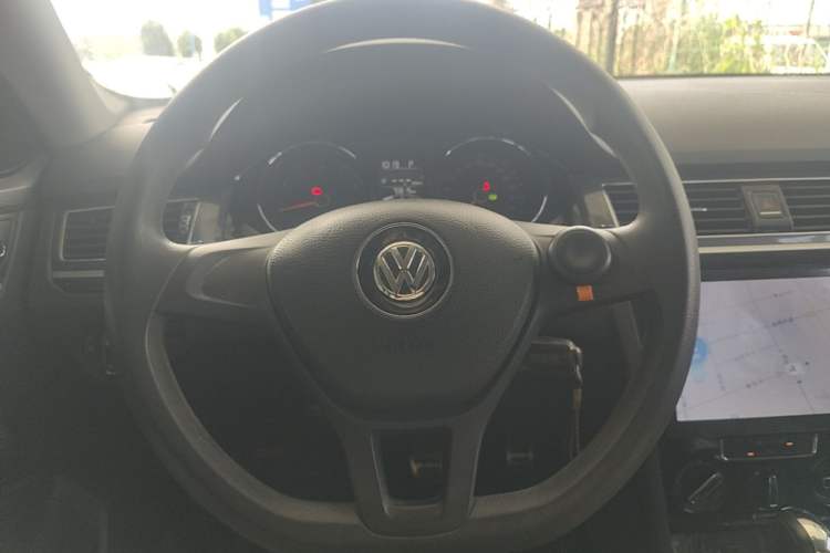 Used Volkswagen C-TREK 2017 1.6L Automatic Comfort Model Steering Wheel