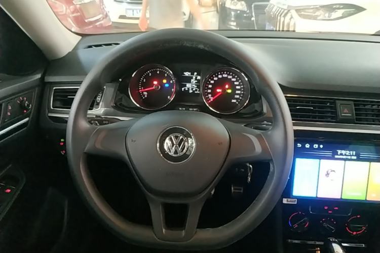 Used Volkswagen C-TREK 2017 230TSI DSG Comfort Version Steering Wheel