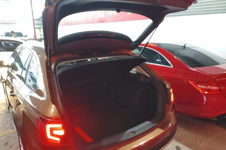Used Volkswagen C-TREK 2017 1.6L Automatic Comfort Model Trunk