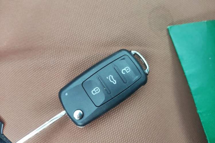 Used Volkswagen C-TREK 2017 230TSI DSG Comfort Version Vehicle Key