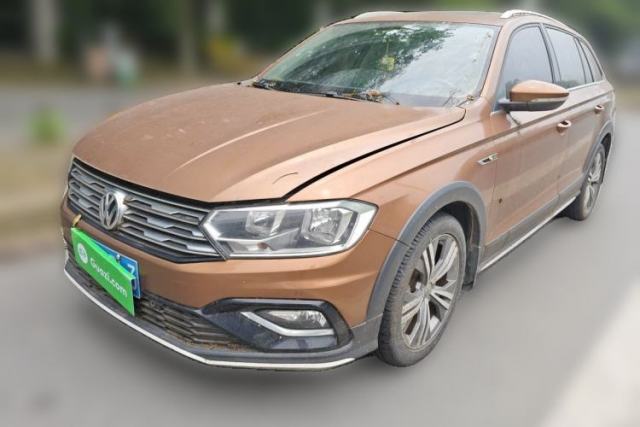 Used Volkswagen C-TREK 2017 1.6L Automatic Luxury Model
