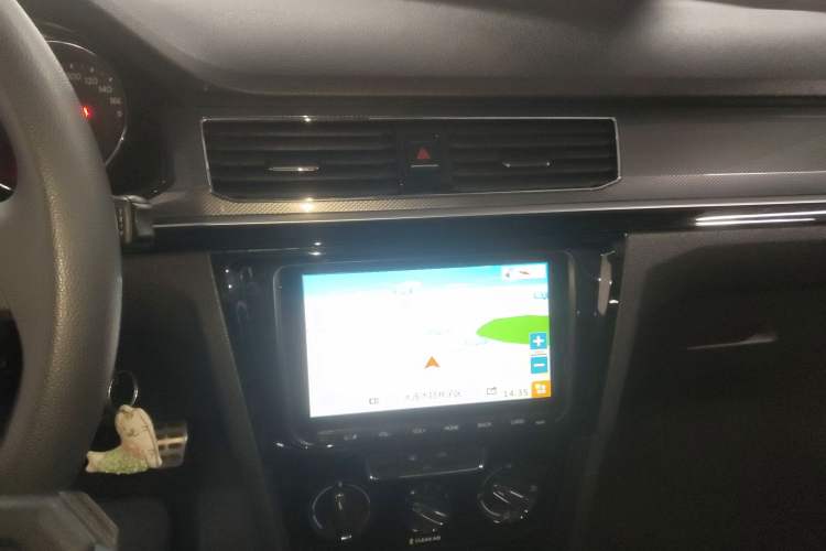 Used Volkswagen C-TREK 2017 1.6L Manual Comfort Model Audio And AC Panel