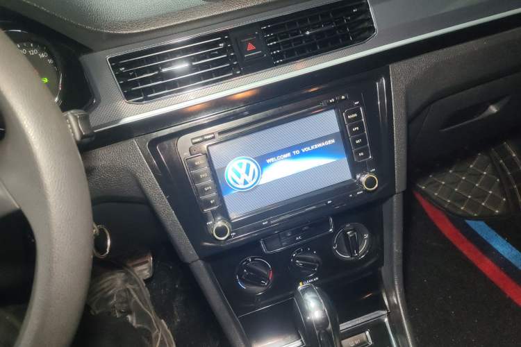 Used Volkswagen C-TREK 2017 1.6L Automatic Comfort Model Audio And AC Panel