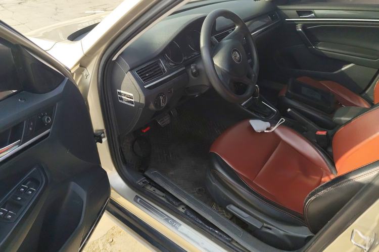 Used Volkswagen C-TREK 2017 1.6L Automatic Comfort Model Driver Seat