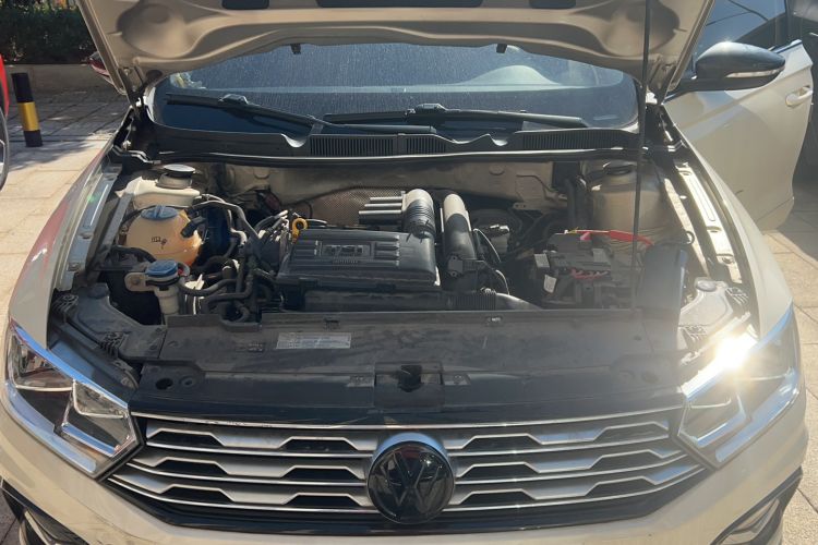 Used Volkswagen C-TREK 2017 230TSI DSG Comfort Version Engine Bay