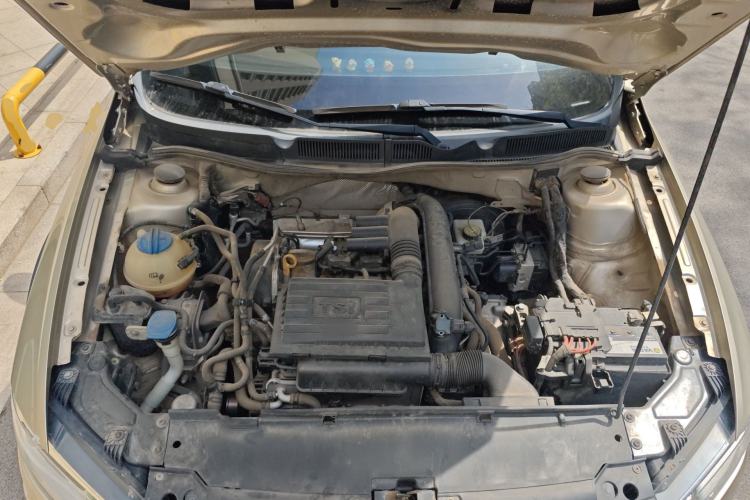 Used Volkswagen C-TREK 2017 230TSI DSG Comfort Version Engine Bay