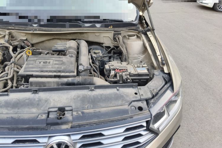 Used Volkswagen C-TREK 2017 230TSI Manual Comfort Version Engine Bay Left