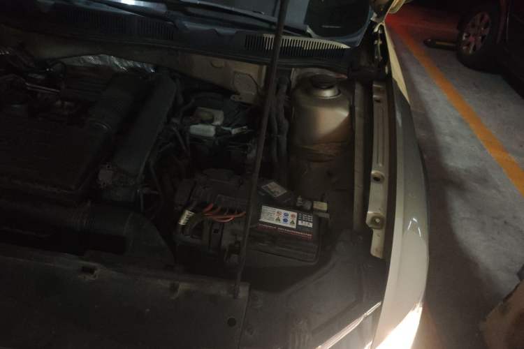 Used Volkswagen C-TREK 2017 230TSI DSG Comfort Version Engine Bay Left