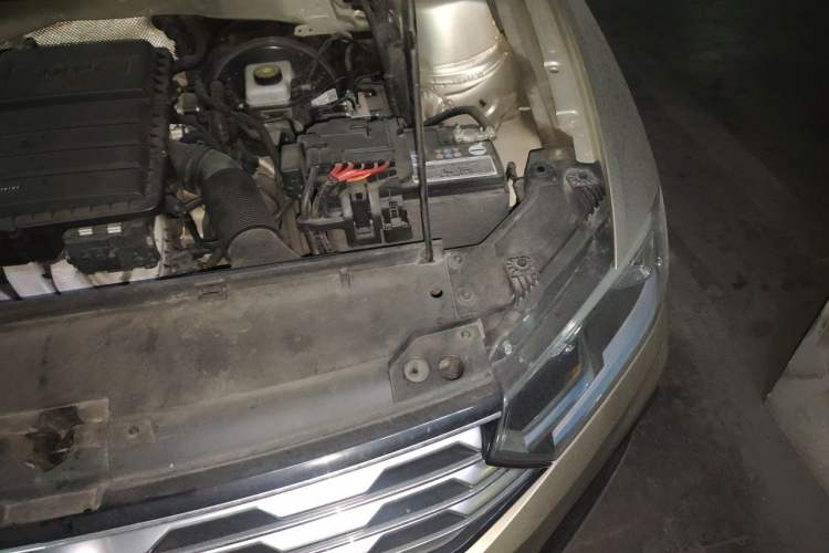 Used Volkswagen C-TREK 2017 1.6L Automatic Comfort Model Engine Bay Left