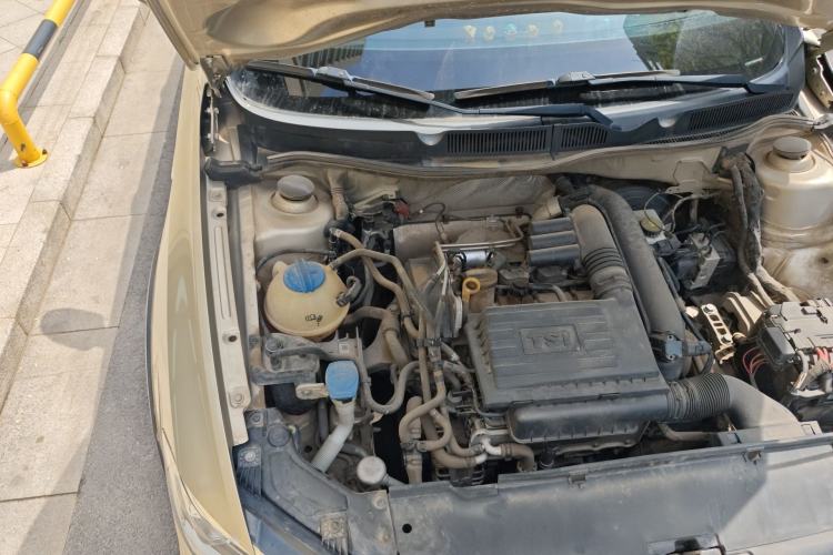 Used Volkswagen C-TREK 2017 230TSI DSG Comfort Version Engine Bay Right