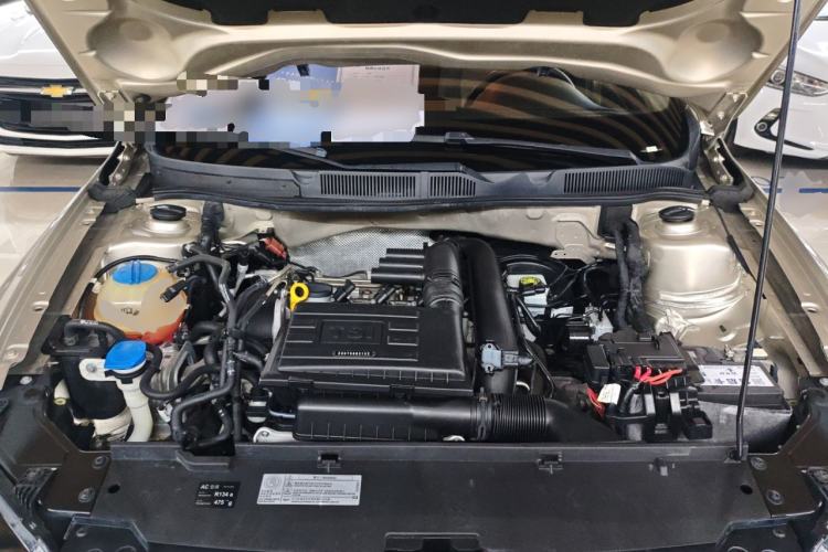 Used Volkswagen C-TREK 2017 230TSI DSG Comfort Version Engine Bay