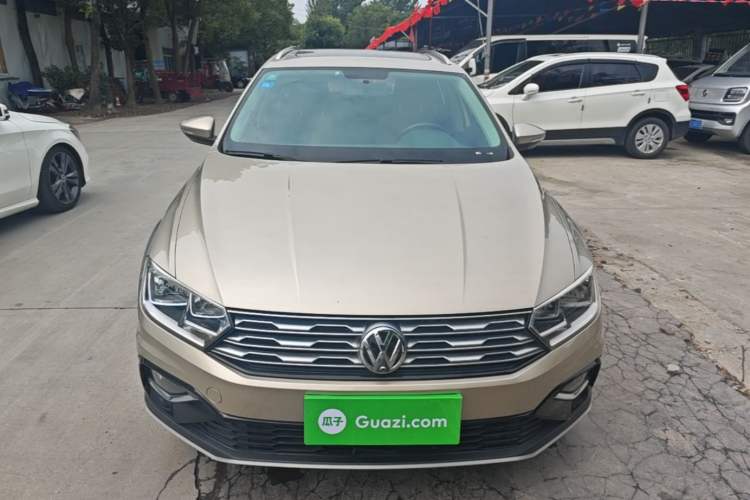 Used Volkswagen C-TREK 2017 1.6L Automatic Comfort Model Front