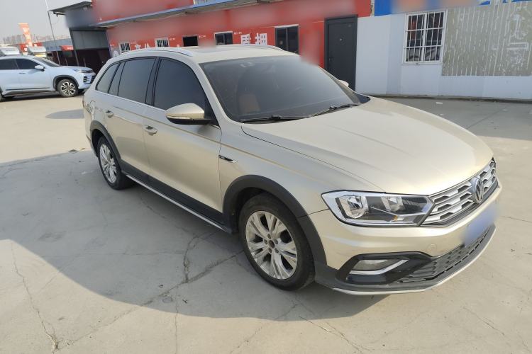 Used Volkswagen C-TREK 2017 1.6L Automatic Comfort Model Front Right 45 Deg