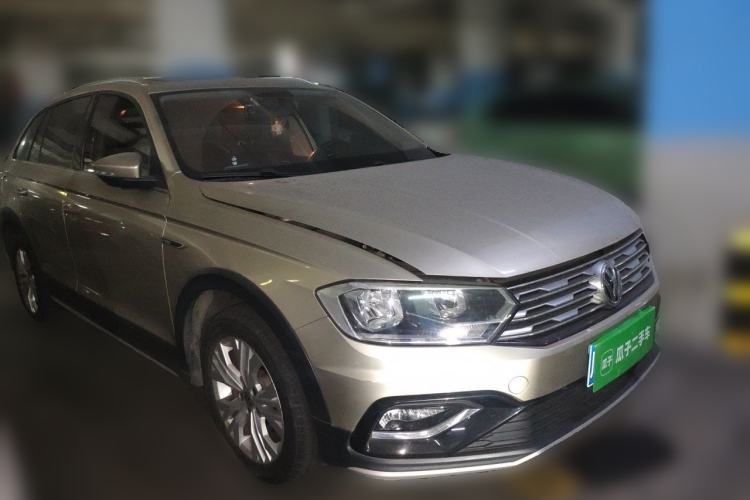 Used Volkswagen C-TREK 2017 1.6L Automatic Comfort Model Front Right 45 Deg