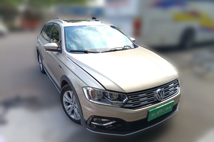 Used Volkswagen C-TREK 2017 230TSI DSG Comfort Version Front Right 45 Deg