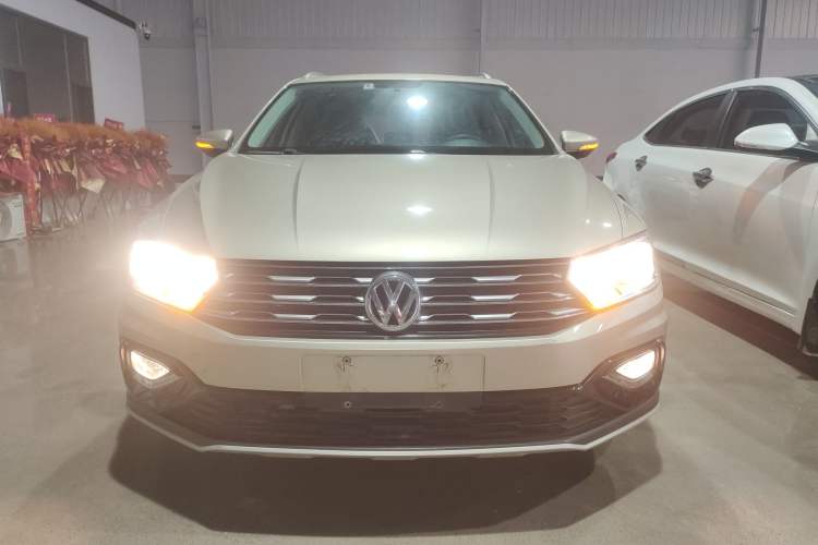 Used Volkswagen C-TREK 2017 1.6L Automatic Comfort Model Front