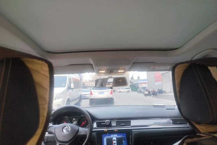 Used Volkswagen C-TREK 2017 1.6L Manual Comfort Model Headliner