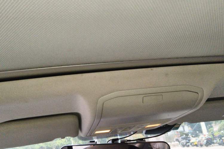 Used Volkswagen C-TREK 2017 1.6L Automatic Comfort Model Headliner