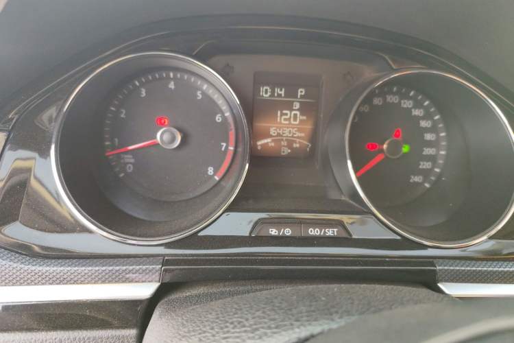Used Volkswagen C-TREK 2017 1.6L Automatic Comfort Model Instrument Cluster