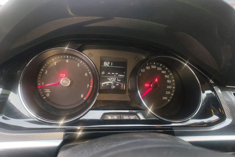 Used Volkswagen C-TREK 2017 1.6L Manual Comfort Model Instrument Cluster