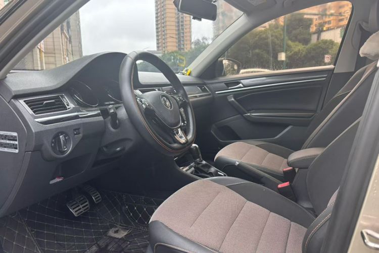 Used Volkswagen C-TREK 2017 230TSI DSG Comfort Version Interior 2