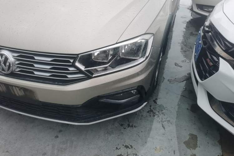 Used Volkswagen C-TREK 2017 1.6L Automatic Comfort Model Left Front Headlight
