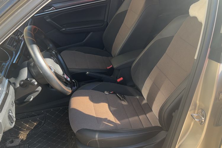 Used Volkswagen C-TREK 2017 230TSI DSG Comfort Version Left Front Seat