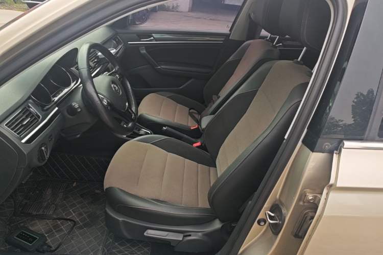 Used Volkswagen C-TREK 2017 1.6L Automatic Comfort Model Left Front Seat