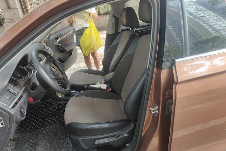 Used Volkswagen C-TREK 2017 1.6L Automatic Comfort Model Left Front Seat