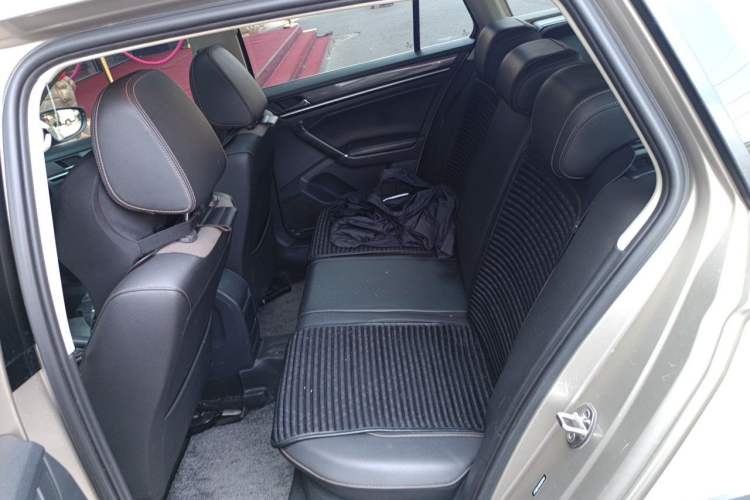Used Volkswagen C-TREK 2017 230TSI DSG Comfort Version Left Rear Seat