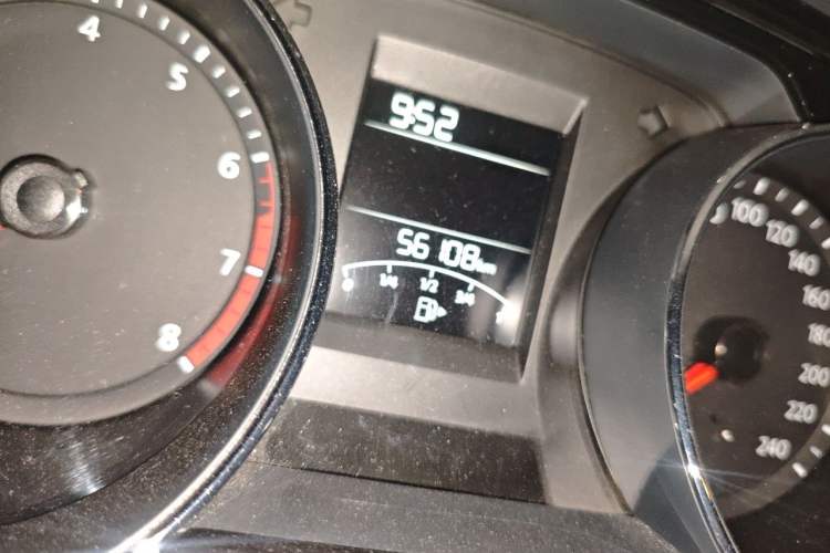 Used Volkswagen C-TREK 2017 1.6L Automatic Comfort Model Odometer Close Up