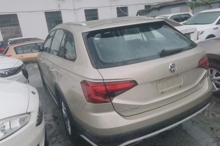 Used Volkswagen C-TREK 2017 1.6L Automatic Comfort Model Rear Left 45 Deg